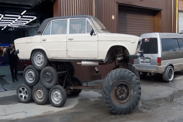 Convertendo um velho Lada Sedan em um Monster Car de 14 rodas