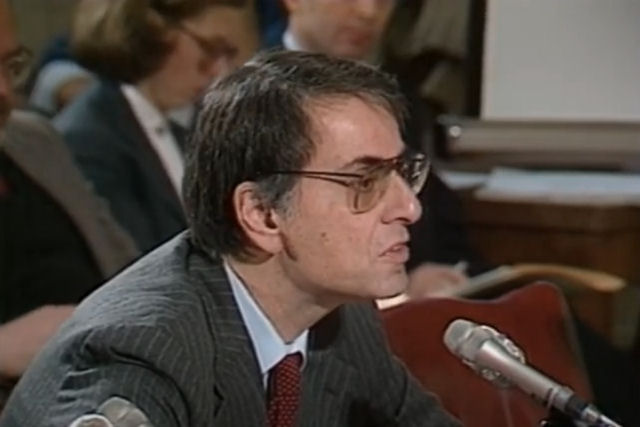 O dia em que Carl Sagan advertiu o Congresso sobre Mudança Climática, em 1985