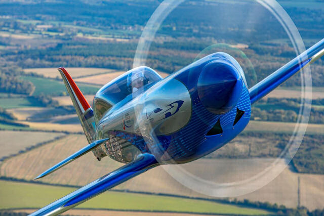 Rolls-Royce diz ter criado o avião elétrico mais rápido do mundo