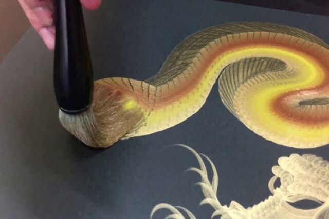 A antiga arte japonesa de pintar dragões com uma única pincelada contínua
