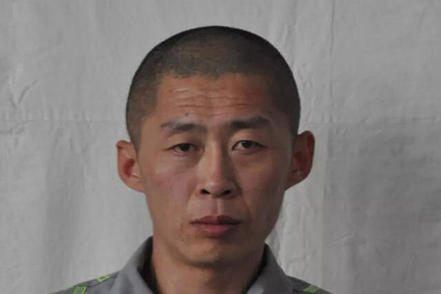 Chinês é preso cinco vezes em três dias por sua semelhança com um criminoso que escapou da prisão