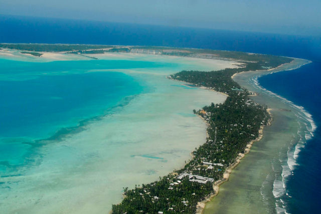 Kiribati, o único país situado nos 4 hemisférios será o primeiro a sucumbir às mudanças climáticas
