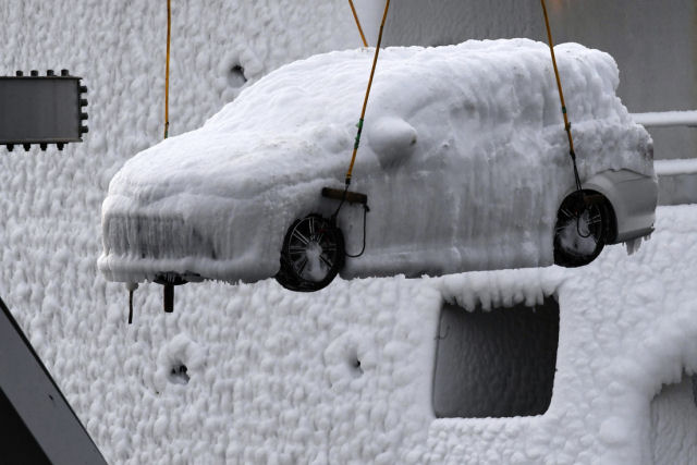 Cargueiro com carros 'congelados' chega ao Longínquo Oriente da Rússia