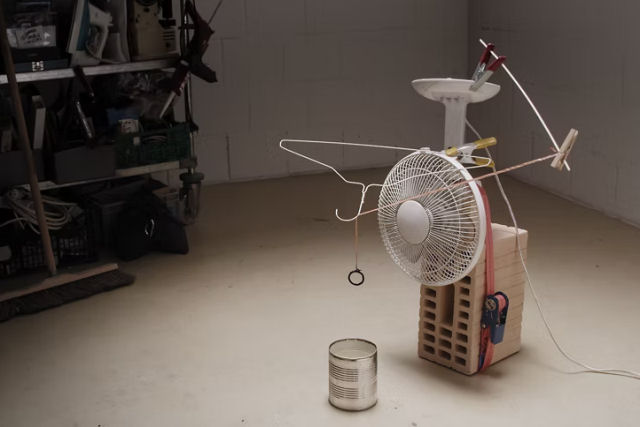 Uma criativa máquina de bolhas de sabão caseira