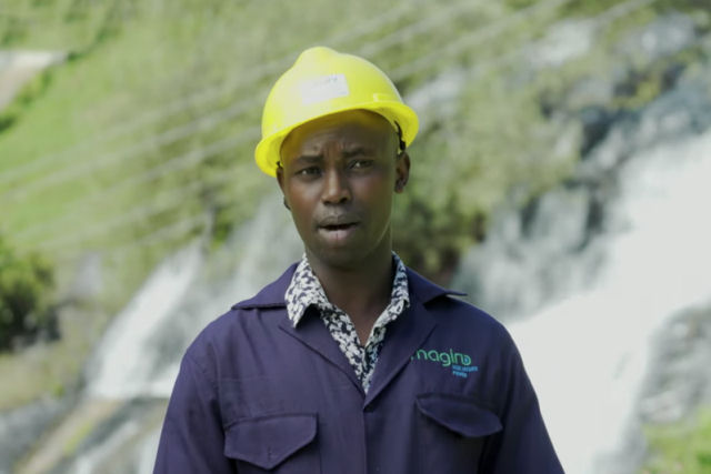 Como um jovem prodígio construiu uma mini-hidrelétrica para seus vizinhos?