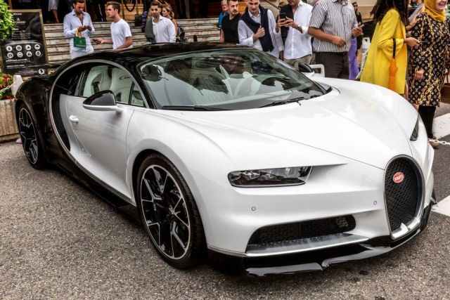Alemanha critica milionário tcheco que conduziu seu Bugatti Chiron a 417 km/h pela Autobahn