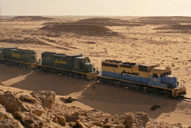 A ferrovia mais extrema do mundo está no deserto do Saara