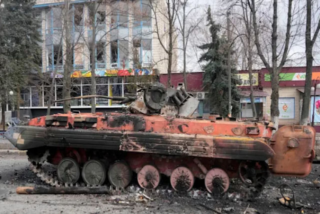 Transmissões interceptadas revelam russos ordenando tropas a atacar áreas residenciais