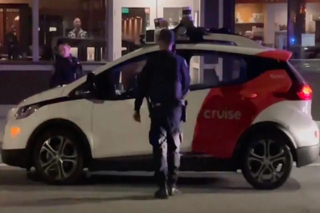 A polícia de San Francisco detém um táxi autônomo sem ninguém em seu interior