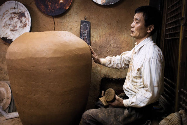 Conheça um dos últimos mestres que mantêm viva a antiga tradição Onggi da Coréia