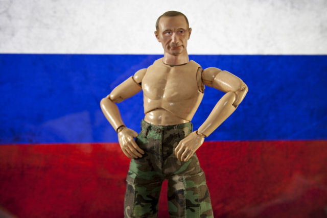 Putin diz que líderes mundiais que zombaram de sua foto sem camisa são nojentos