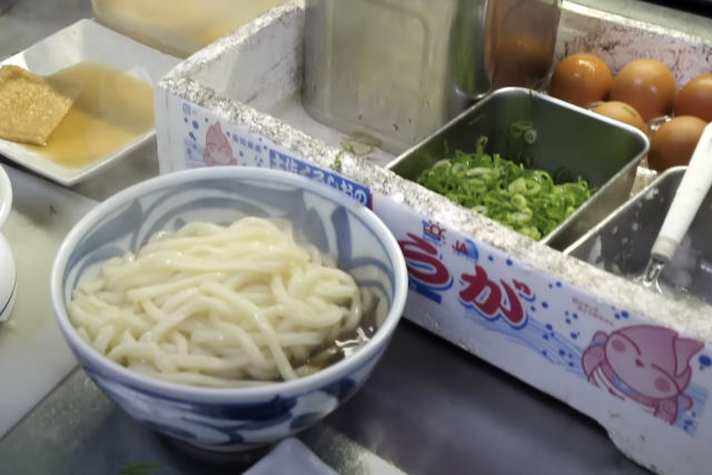 Restaurantes japoneses mostram como fazer pratos tradicionais em vídeos meditativos