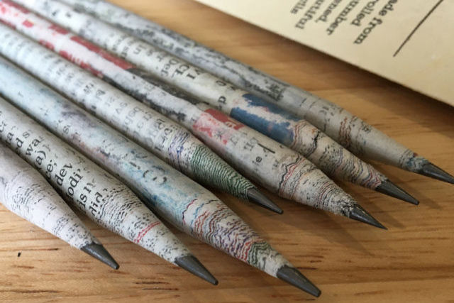 Lápis feitos de jornais velhos podem reduzir a poluição