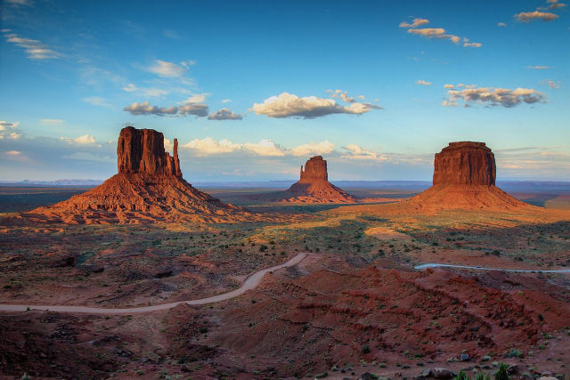 Astrofotografia incrvel mostra a beleza impetuosa de Monument Valley, no Arizona