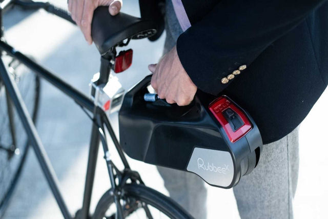 Kit simples permite converter sua bicicleta normal em uma e-bike em minutos