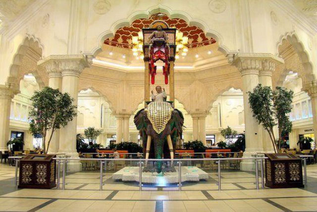 Relógio-Elefante, uma reprodução fiel do enorme relógio de água de Al-Jazari