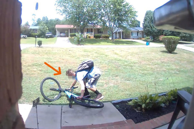 Ladrão de bicicleta se assusta com voz de mãe xingando e devolve bicicleta imediatamente