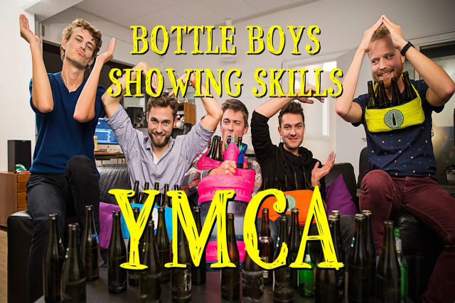 Um divertido cover de “YMCA” com os Garotos das Garrafas