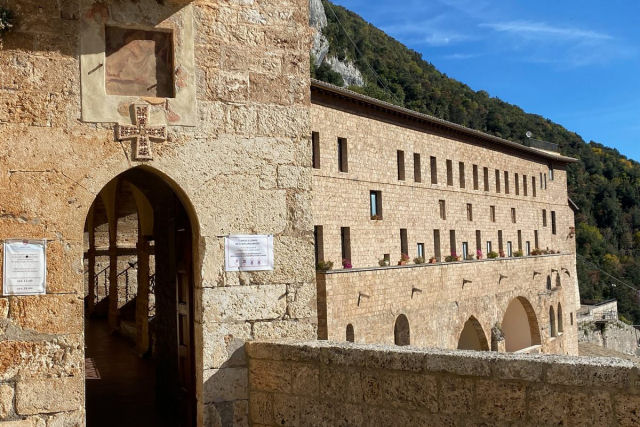 O Mosteiro de So Benedito est situado sobre uma caverna sagrada