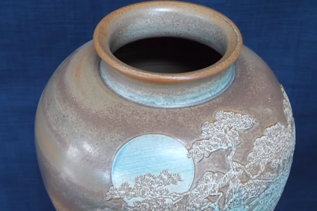 Veja ao processo hipnotizantes de decorao de cermica tradicional coreana