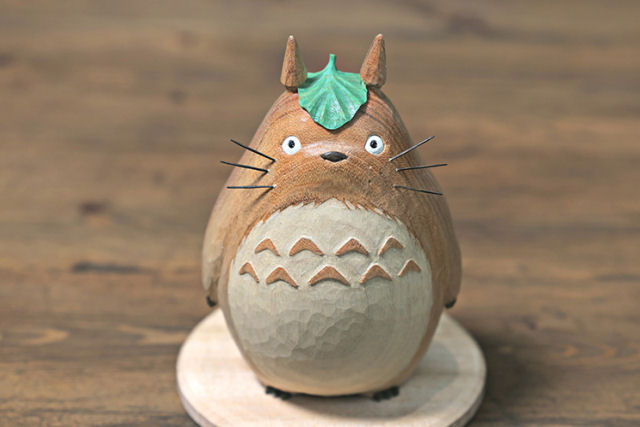 Uma adorvel coleo Totoro feita  mo celebra o cone do Studio Ghibli