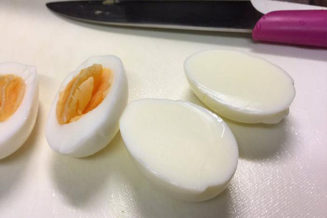 Antigamente acreditavam que o ovo sem gema era posto por galoss