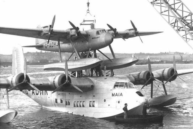 Em 1938, alguém colocou um hidroavião no lombo de outro para voos transatlânticos