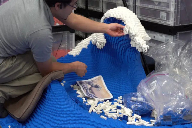 Montando A Grande Onda de Kanagawa com 50.000 peças de LEGO em um time-lapse