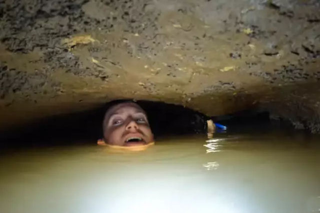 Homens explorando caverna abandonada ‘quase se afogam’ depois de perderem uma bolsa de ar e entrarem em pânico