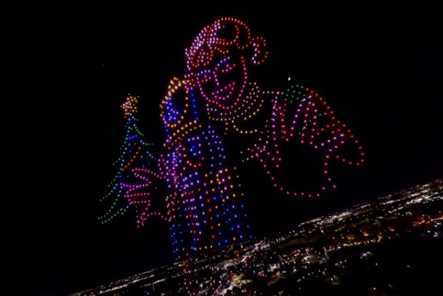 Um show pico de drones com luzes de Natal estabelece dois novos recordes mundiais do Guinness
