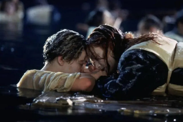 O painel que salvou Rose em 'Titanic' acaba de ser vendida por mais de 3,5 milhes de reais