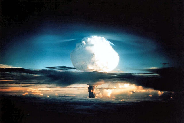 A histria do teste da primeira bomba de hidrognio que vaporizou uma ilha