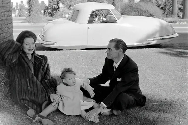 Davis Divan: o sed de trs rodas de 1948, apelidado de 'carro definitivo do futuro'