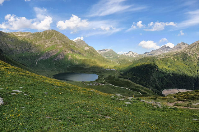 Por que os cientistas esto obcecados com um lago alpino suo?