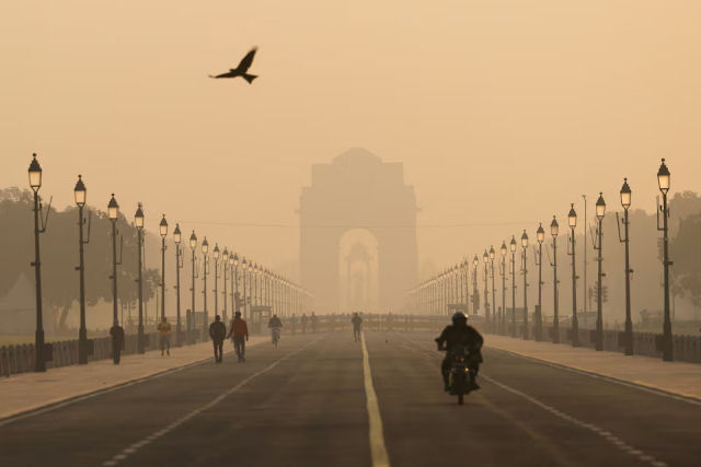 Nova nuvem de poluio cobre Nova Delhi, na ndia