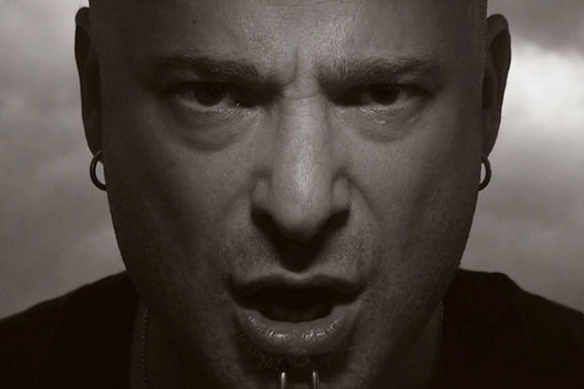 A banda Disturbed fez um cover de The Sound of Silence, h dez anos, e a msica continua no topo das paradas