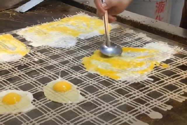 Uma omelete xadrez taiwanesa incrivelmente nica