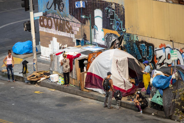 Los Angeles em colapso: a crise dos sem-teto nos EUA