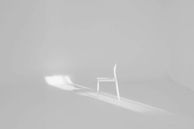 O Minimalismo Radical: consumo entre escassez e identidade