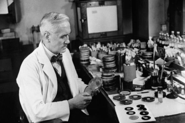 A breve histria de serendipidade que mudou o mundo da medicina para sempre, em 1928