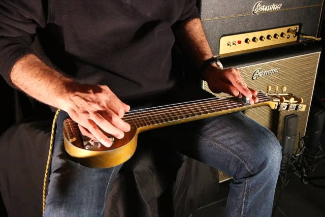 A primeira guitarra eltrica: eis a Frigideira de 1931