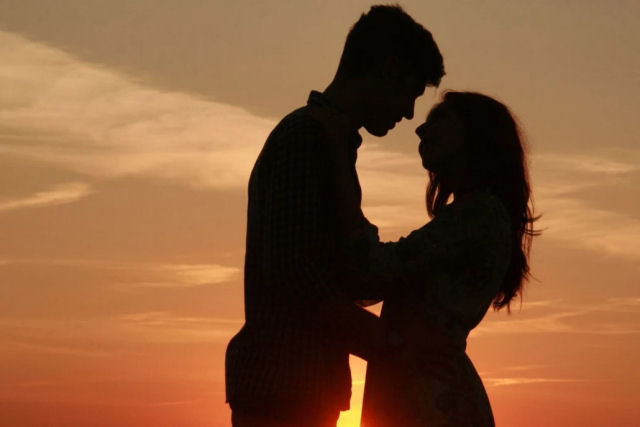 A cincia do amor e da atrao est mais centrada nos 5 sentidos do que no corao