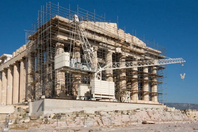 O Partenon de Atenas est completamente livre de andaimes pela primeira vez em 200 anos