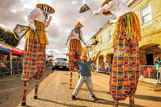 Os curiosos danarinos pernaltas de Trindade e Tobago
