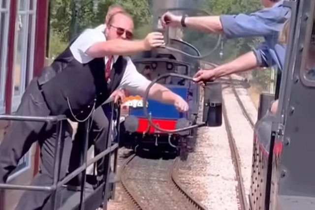 70 pessoas de 70 pa�ses imitam os americanos