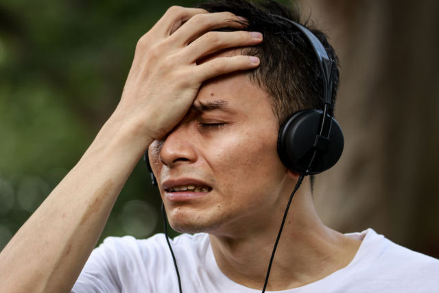 Por que algumas m�sicas nos fazem chorar?