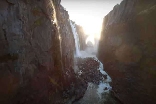 Cataratas Vit�ria, a fuma�a que troveja