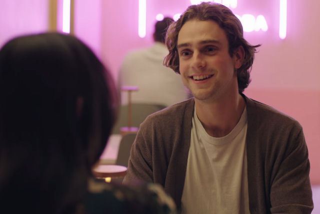 Curta mostra como AiDA, Assistente de Encontros com IA, pode estragar um encontro