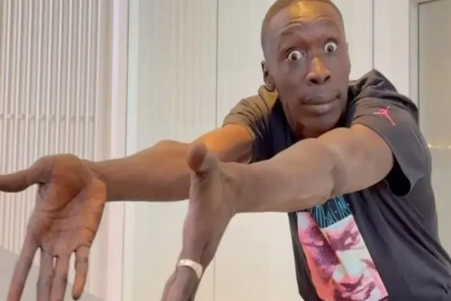 Ele foi demitido em 2020 e hoje est� vendendo sua empresa e uma IA que o substitui por R$ 4,5 bilh�es