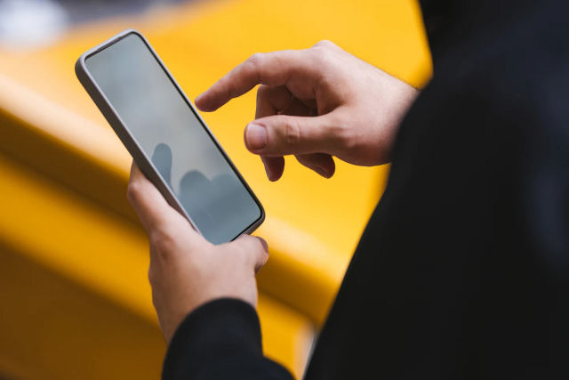 A psicologia por tr�s do scroll infinito e como evit�-lo